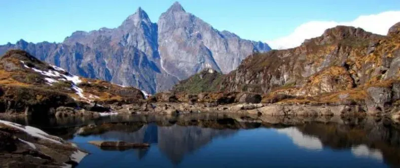 Makalu Barun Trek