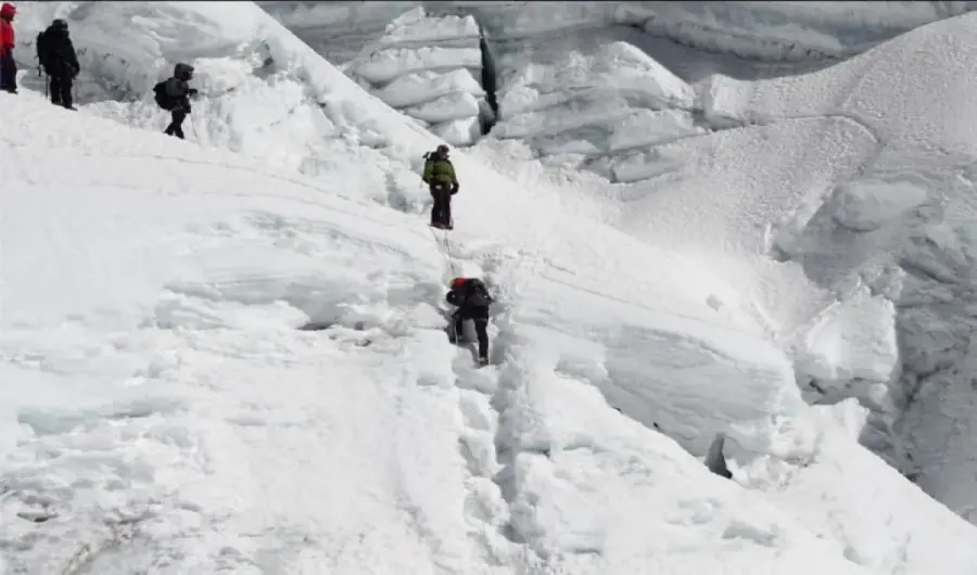Ice Climbing in Everest