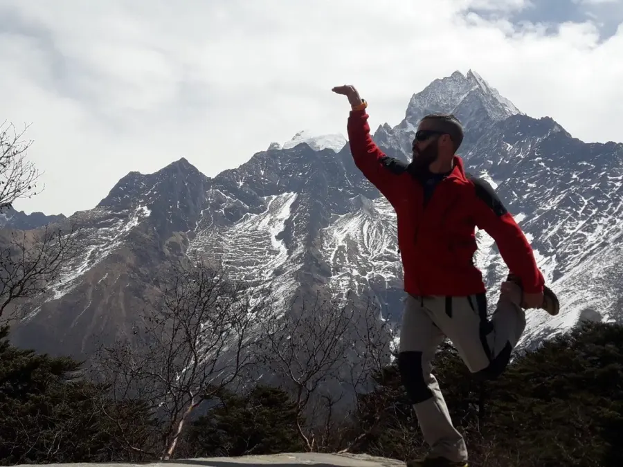 Tourist on the way to Everest Base Camp