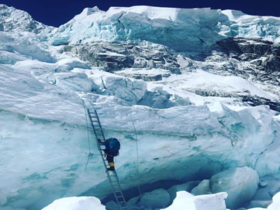 Khumbu-ice-fall