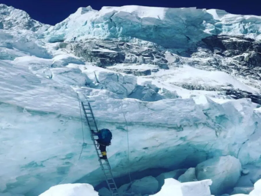 Khumbu-ice-fall